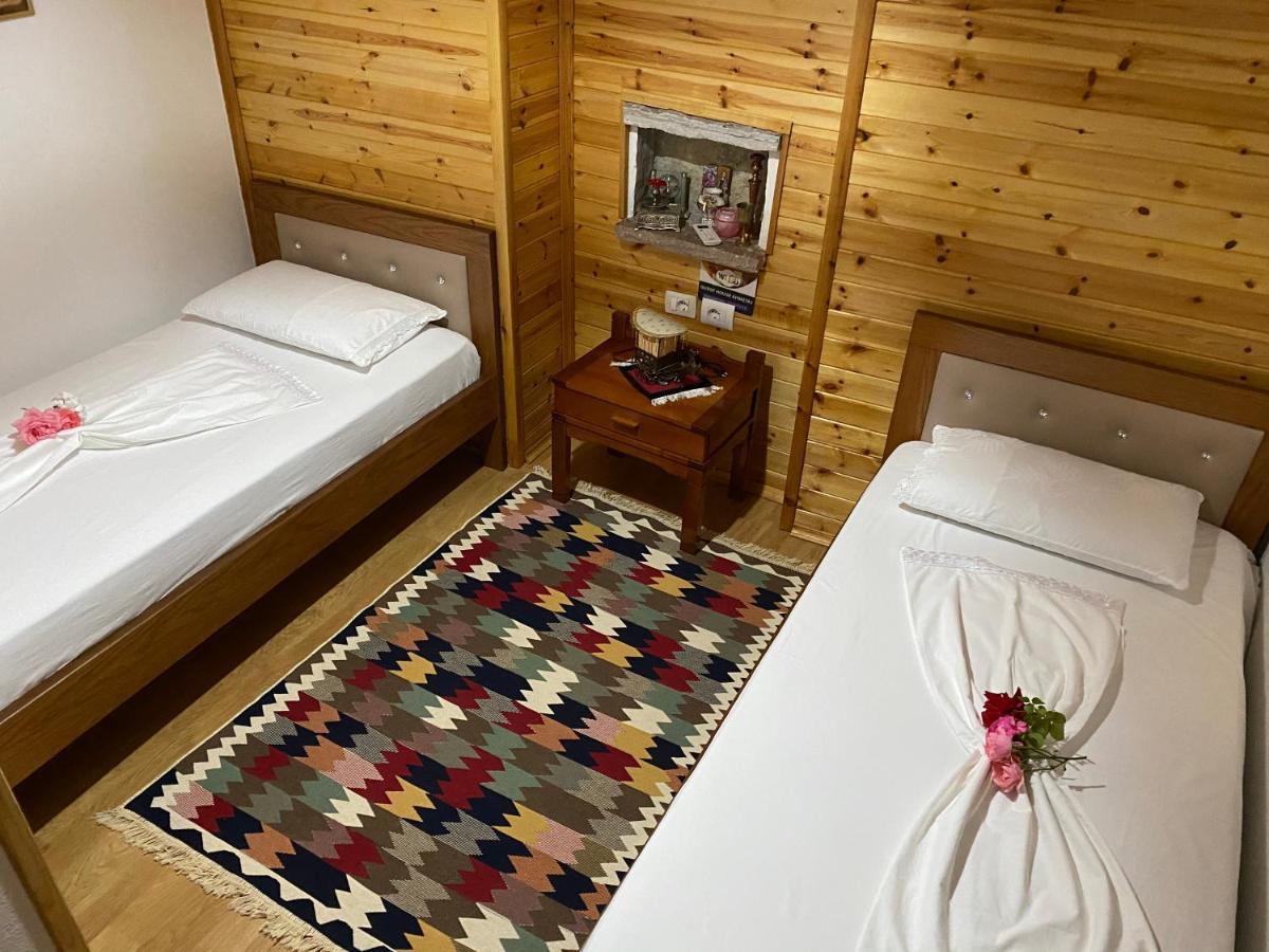 Ahmetaj Guest House ジロカストラ エクステリア 写真