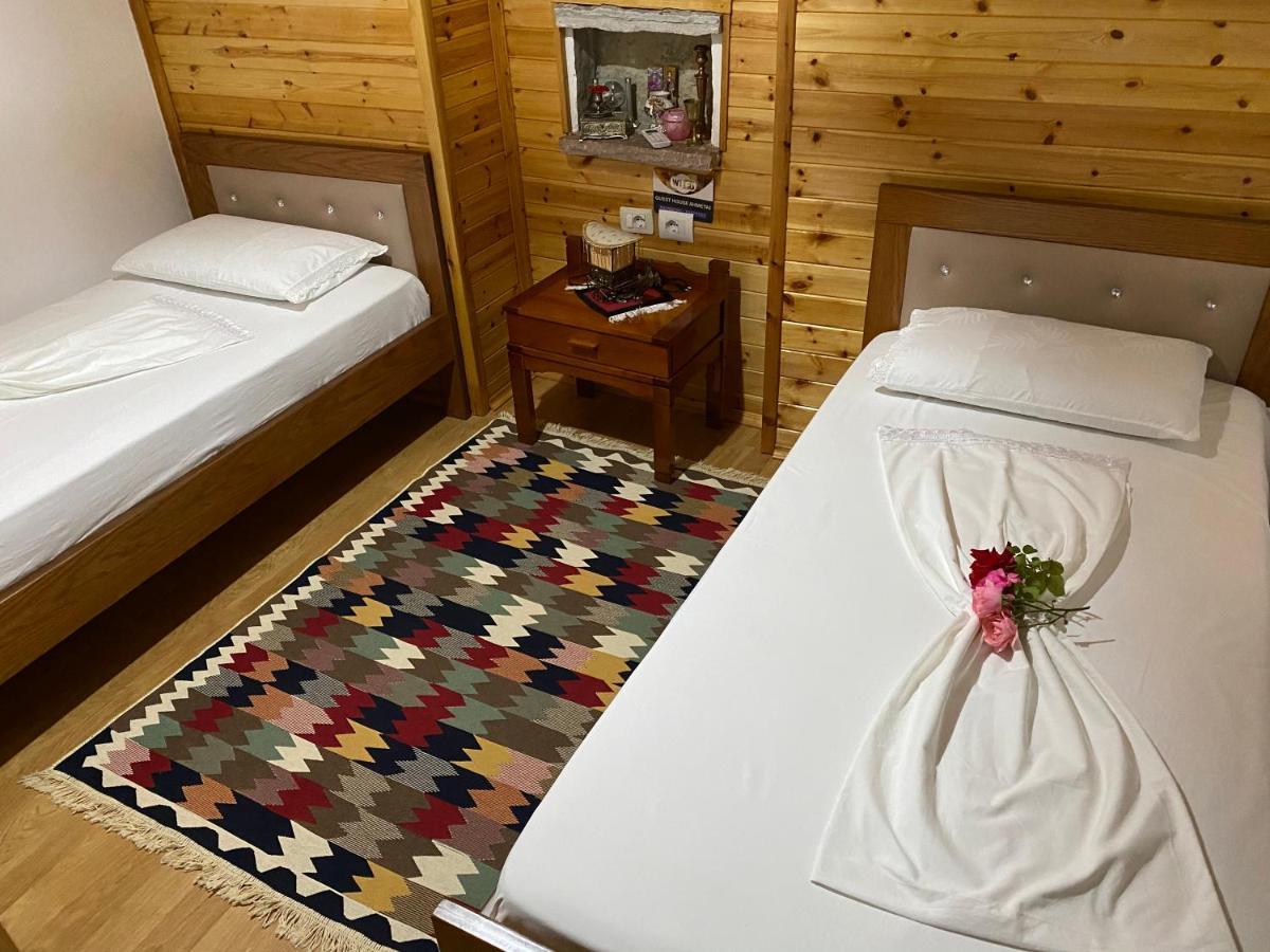 Ahmetaj Guest House ジロカストラ エクステリア 写真