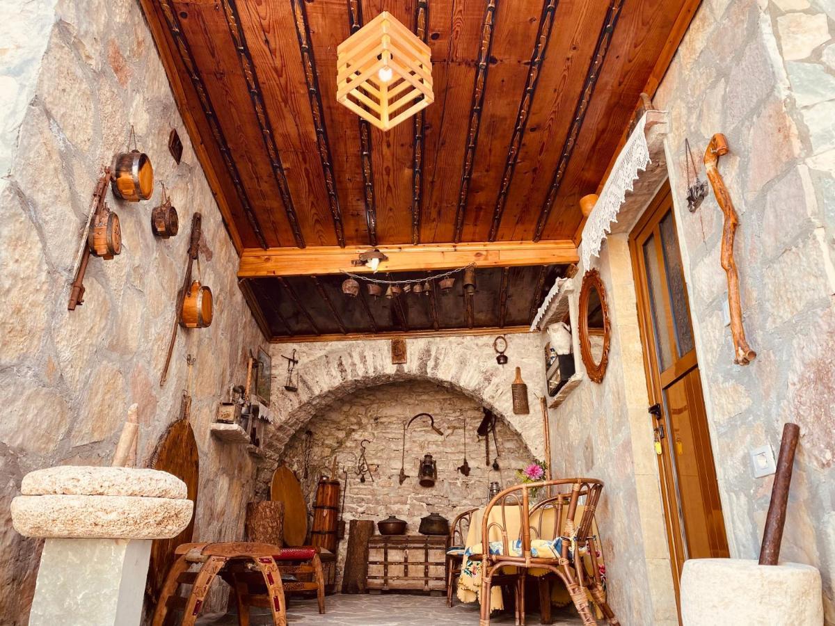 Ahmetaj Guest House ジロカストラ エクステリア 写真