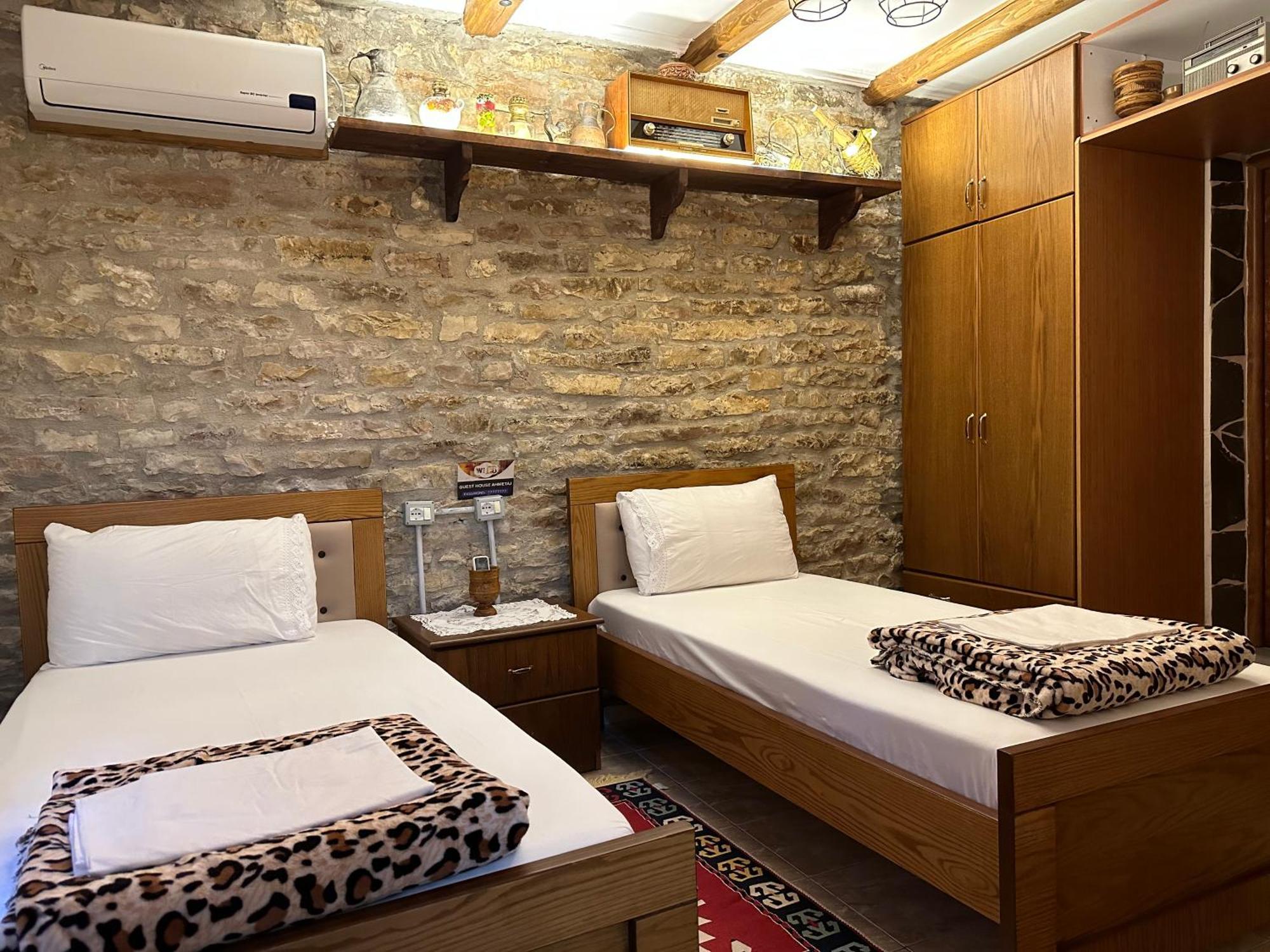 Ahmetaj Guest House ジロカストラ エクステリア 写真