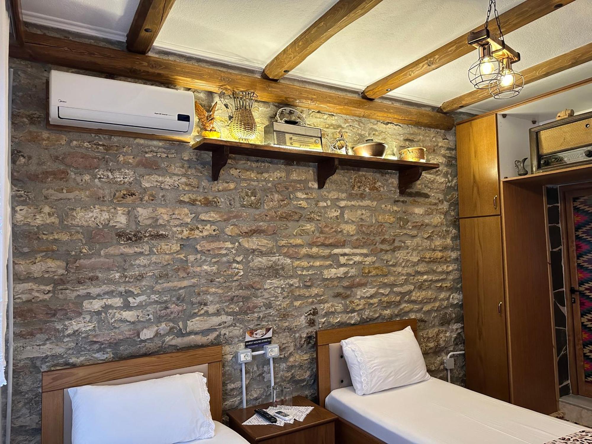 Ahmetaj Guest House ジロカストラ エクステリア 写真