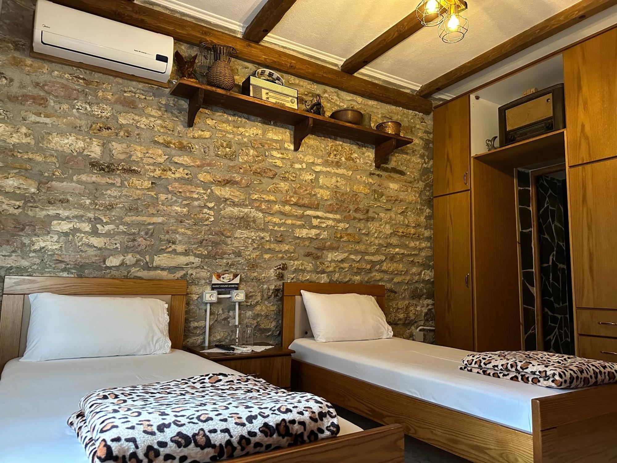 Ahmetaj Guest House ジロカストラ エクステリア 写真